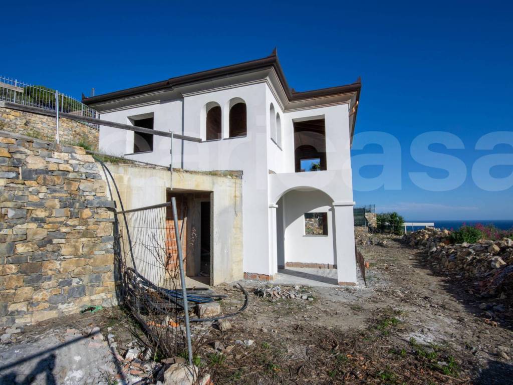 Villa a Imperia in centro residenziale capoberta - Foto 5