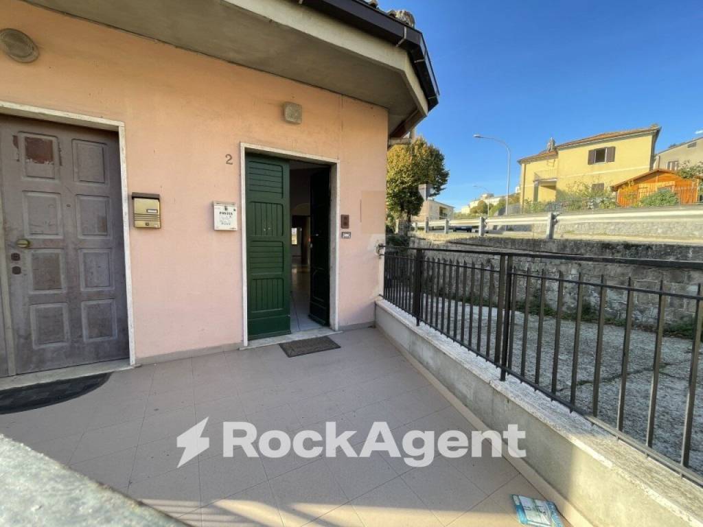 Appartamento a Montefiascone in Via don Luigi Sturzo, 2 - Foto 4