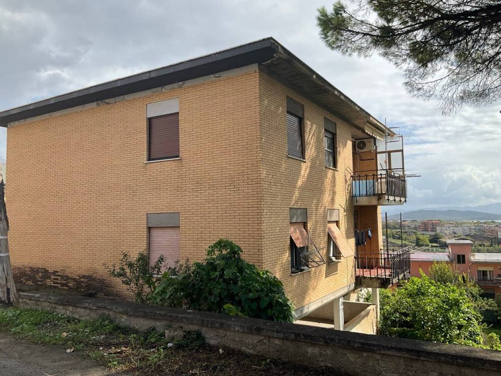 Appartamento a Formia in Via Filippo Sciarra - Foto 2