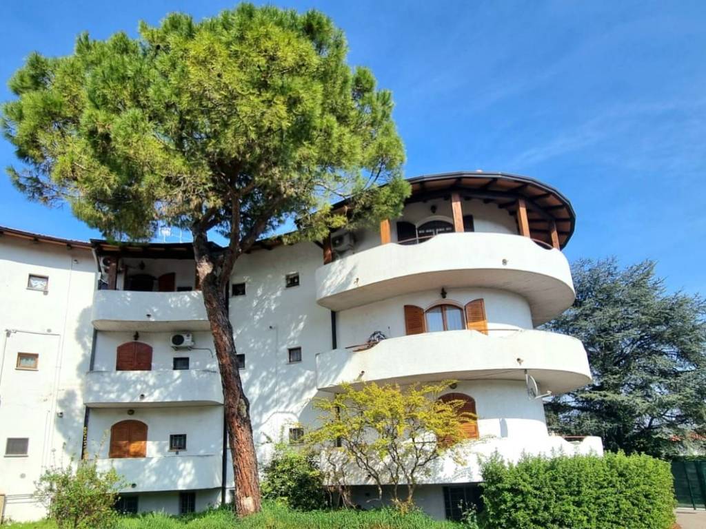 Appartamento a Peschiera del garda in Via Milano, 57 - Foto 2