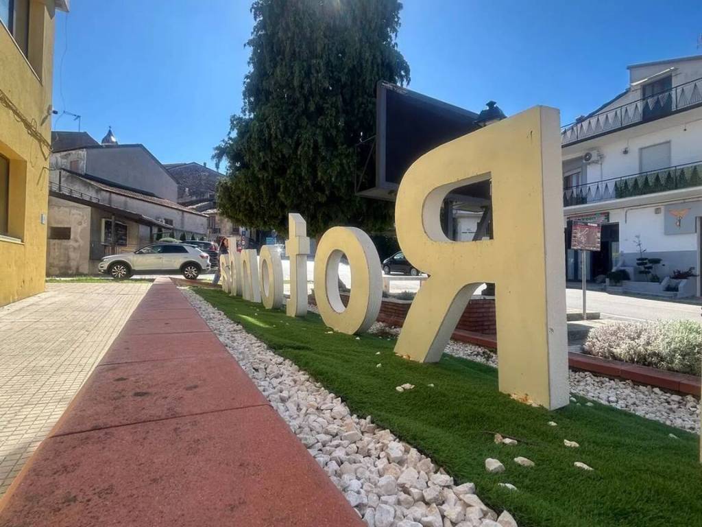 Villa a Rotonda in Via Roma S.N.C. - Foto 3