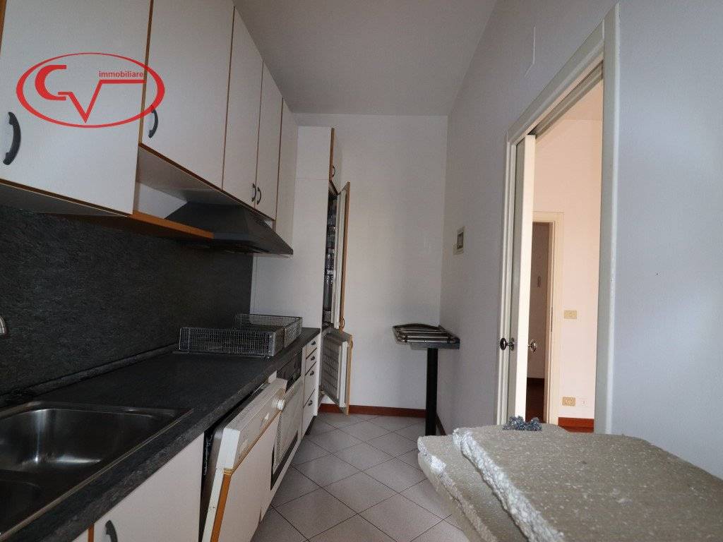 Appartamento a Montevarchi in Via Vincenzo Bellini - Foto 5