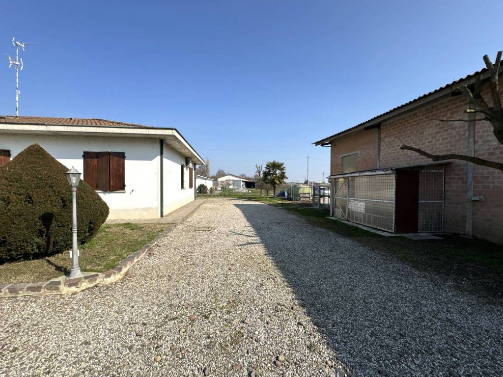 Villa a Soliera in Via Canale, 50 - Foto 4