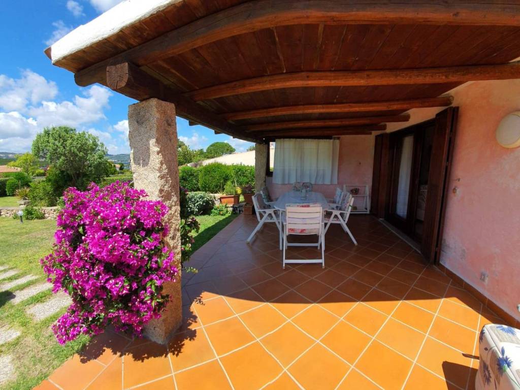 Casa indipendente a Arzachena in Via Darsena - Foto 3