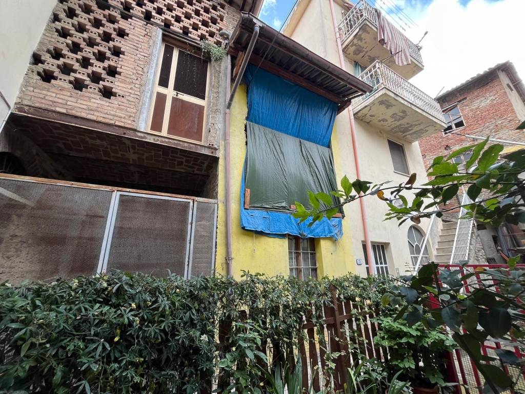 Casa indipendente a Canelli in Via Fratelli Cairoli, 15 - Foto 3