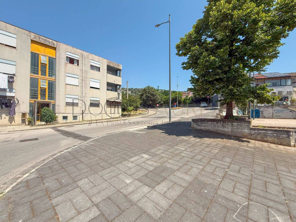 Appartamento a Salerno in Piazza dei Filadelfi - Foto 2