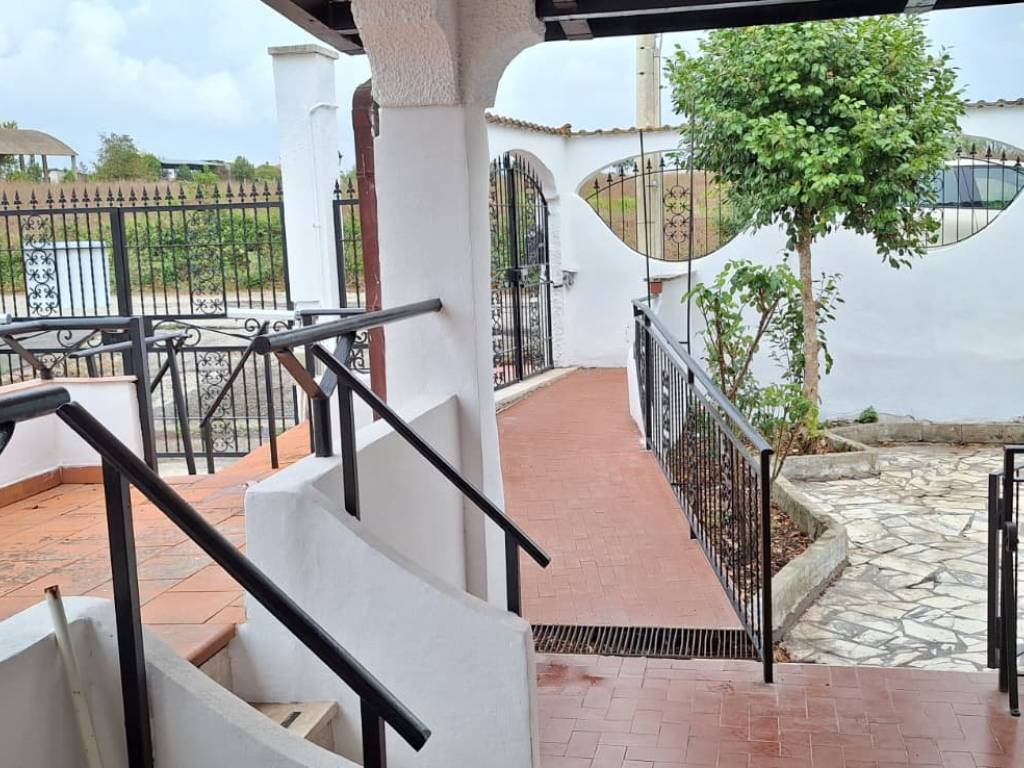 Villa a Aprilia in Via Stura - Foto 4