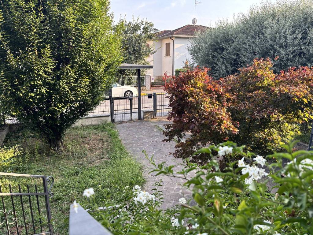 Appartamento a Cremona in Via Giovanni Omodeo - Foto 4