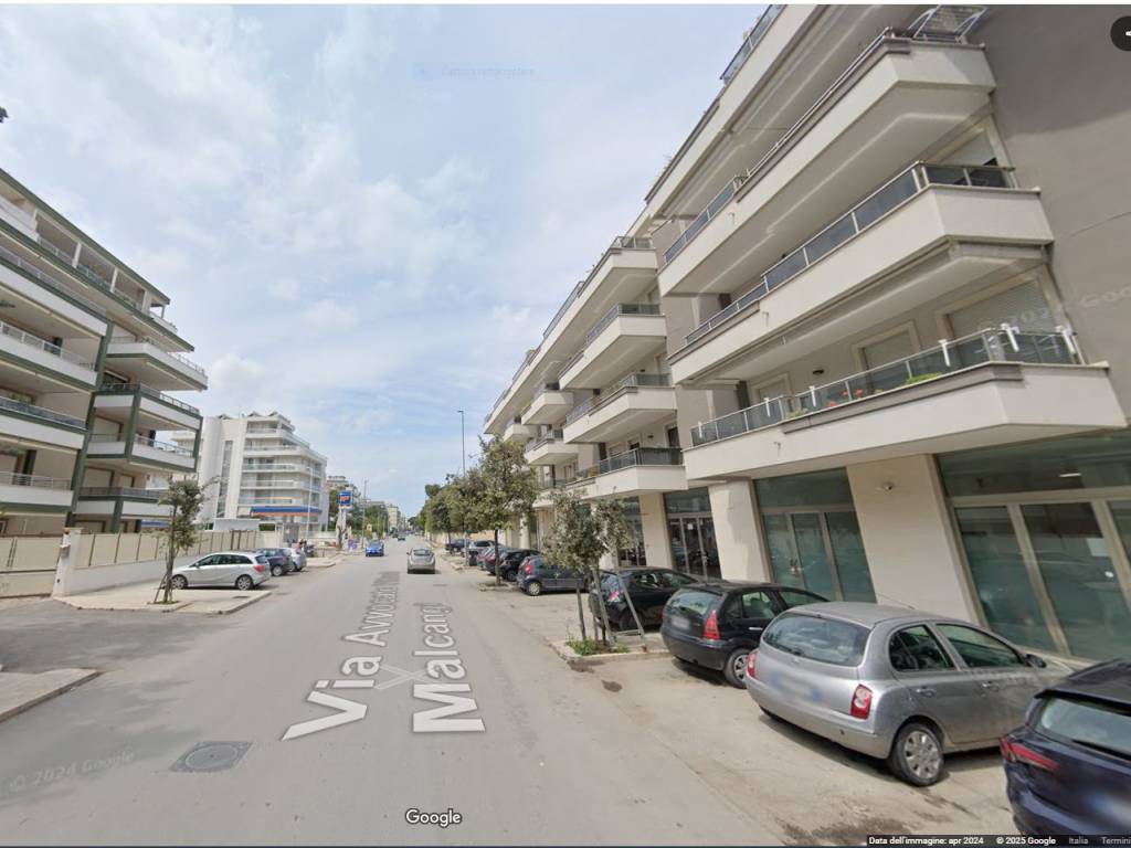 Box / garage a Trani in Via Vittorio Malcangi - Foto 2