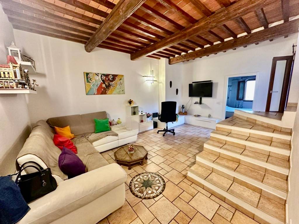 Casa indipendente a Carmignano in Via Dante Alighieri, 30 - Foto 2