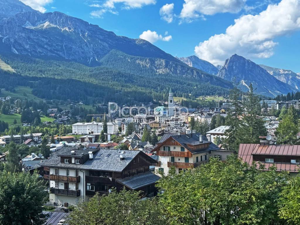 Appartamento a Cortina d'ampezzo in via Crepedel - Foto 2