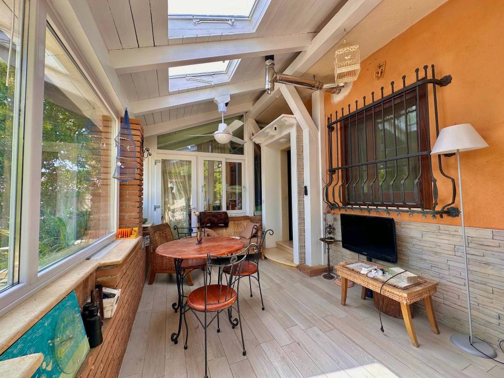 Villa a Rende in Via Svizzera - Foto 2
