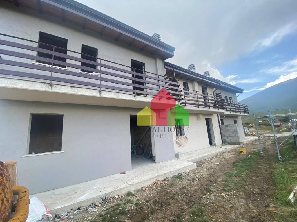 Villa a Castel di sangro in Via Piana Santa Liberata - Foto 2