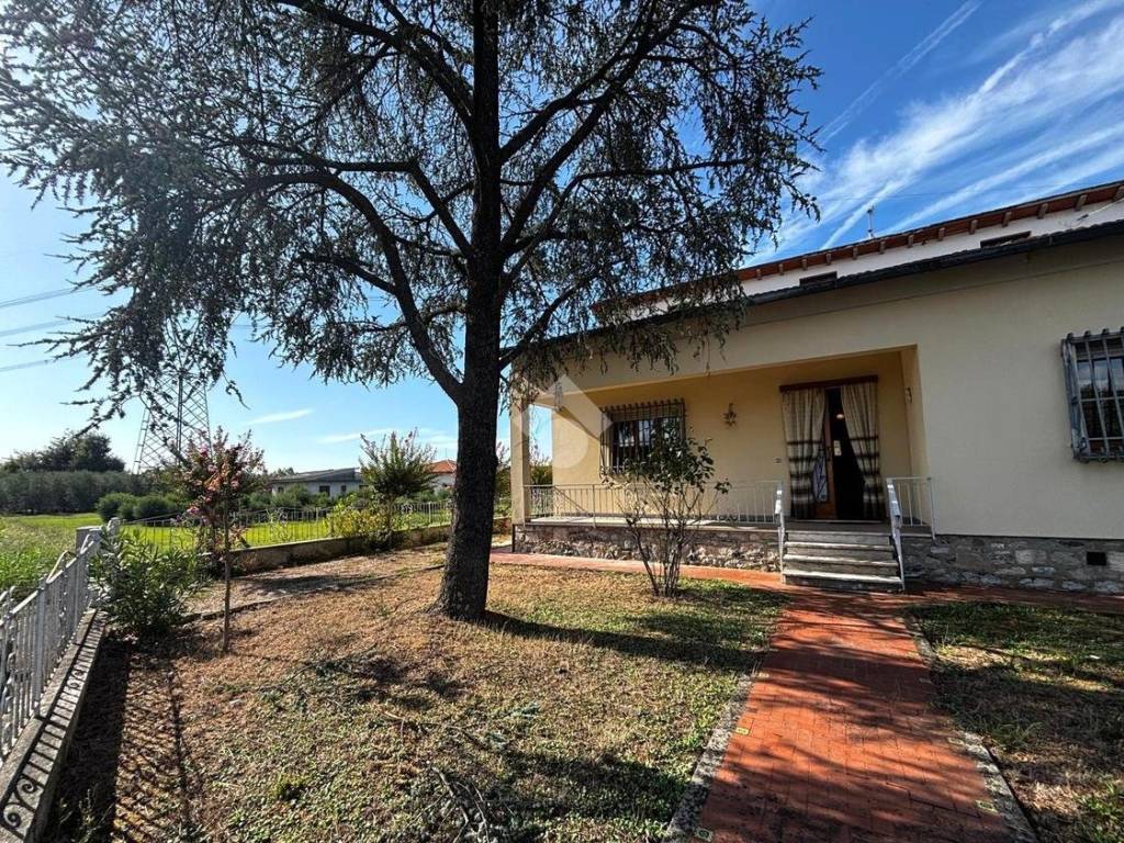 Villa a Uzzano in Via A. Moro, 280 - Foto 3