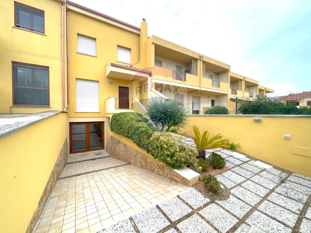 Villetta a schiera a Cagliari in Via Delle Felci, 68 - Foto 2