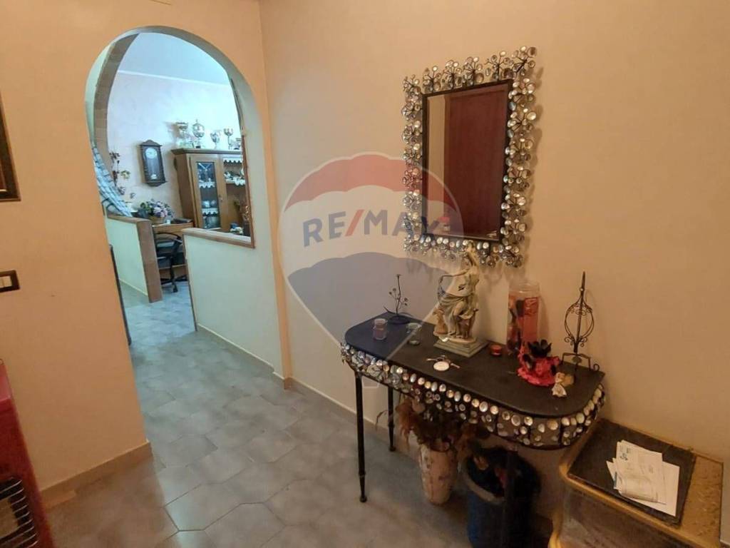 Appartamento a Gaggi in via Umberto 1, 159 - Foto 2