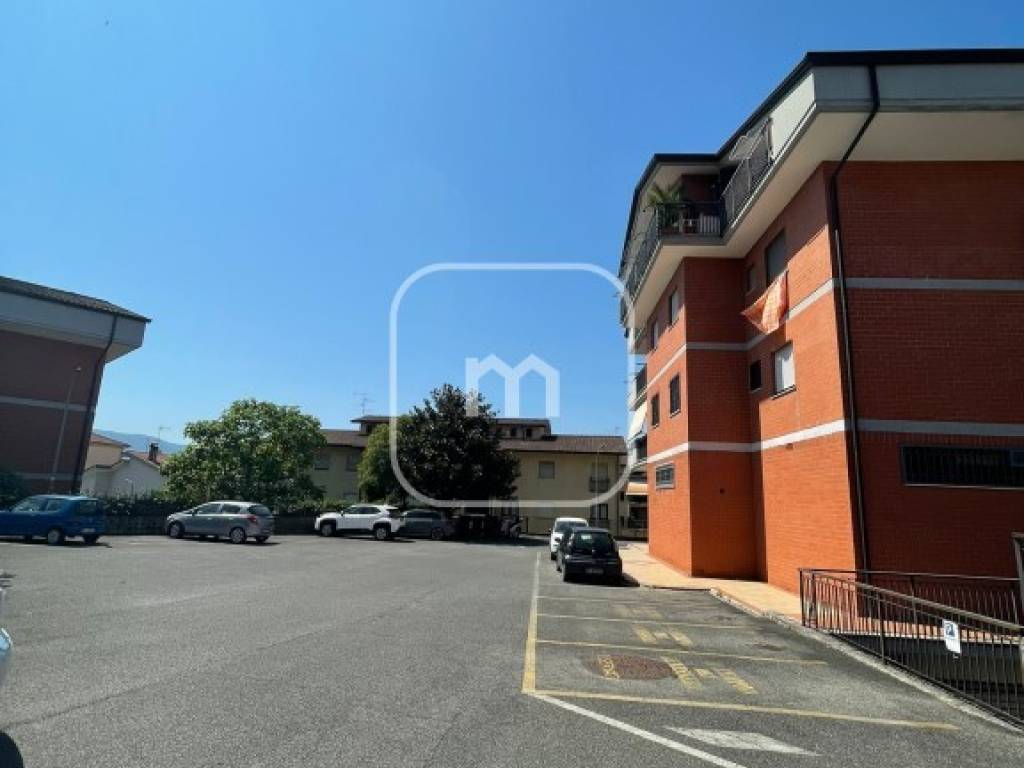 Appartamento a Valmontone in Piazza della Rinascita - Foto 2