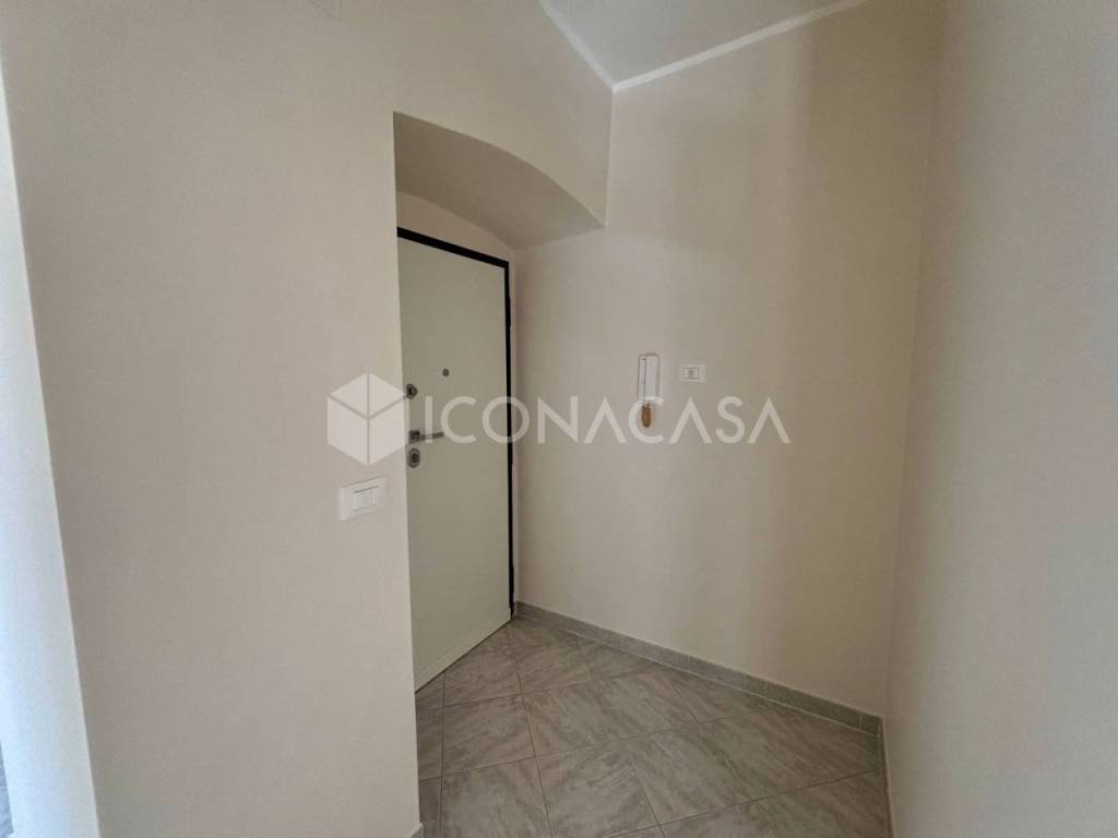 Appartamento a Bisceglie in Via Alessandro Manzoni - Foto 3