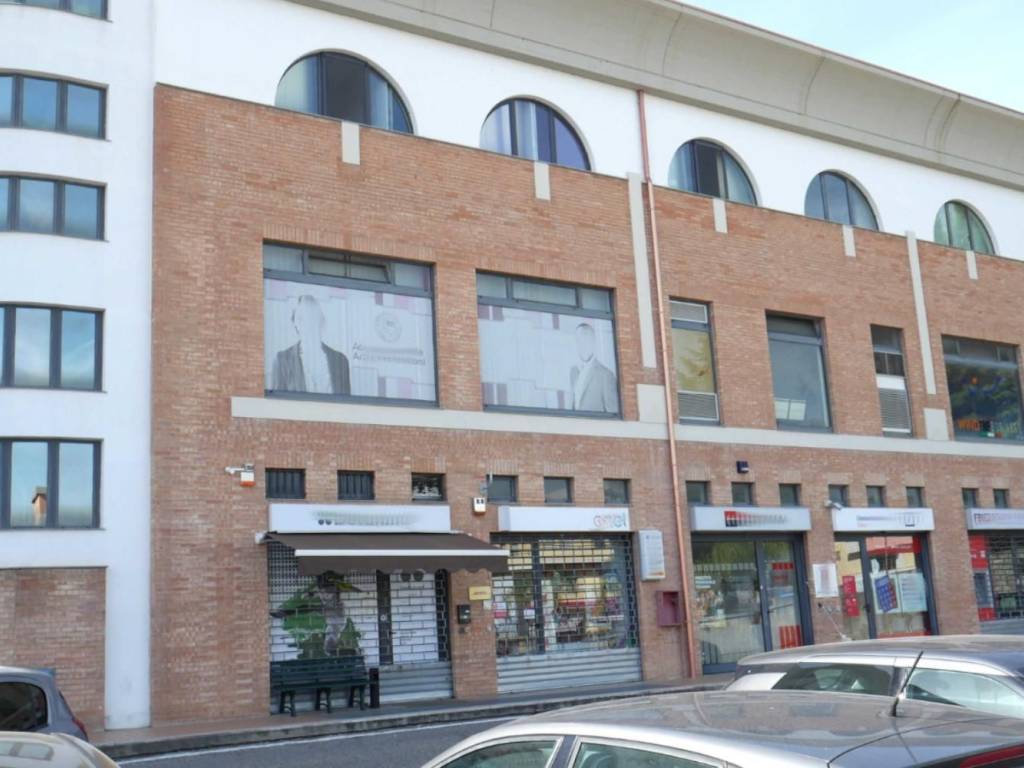 Immobile a Catanzaro in Via Lucrezia Della Valle, N. 19 - Foto 3