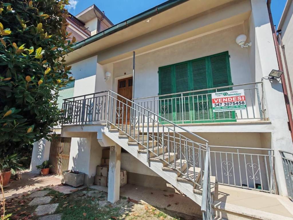 Villa a Ponsacco in Viale I Maggio, - Foto 4