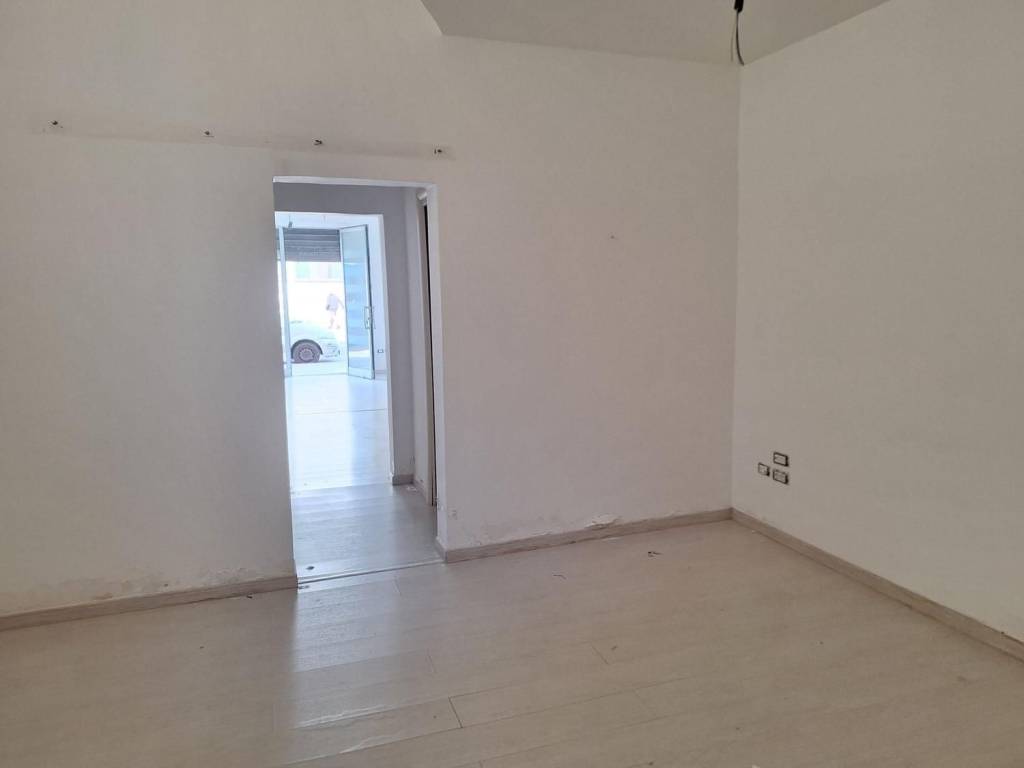 Immobile a Brindisi in Viale Aldo Moro, N. 4 - Foto 5