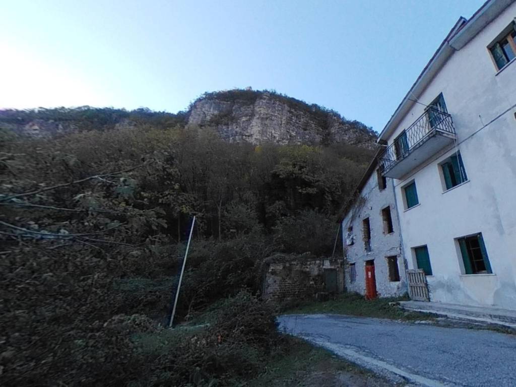Appartamento a Valbrenta in Via Tovi, N. 5 - Foto 3