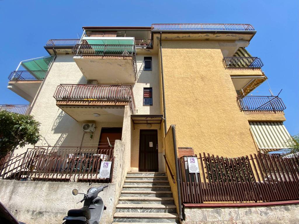 Appartamento a Giardini-naxos in Via Porticato - Foto 3