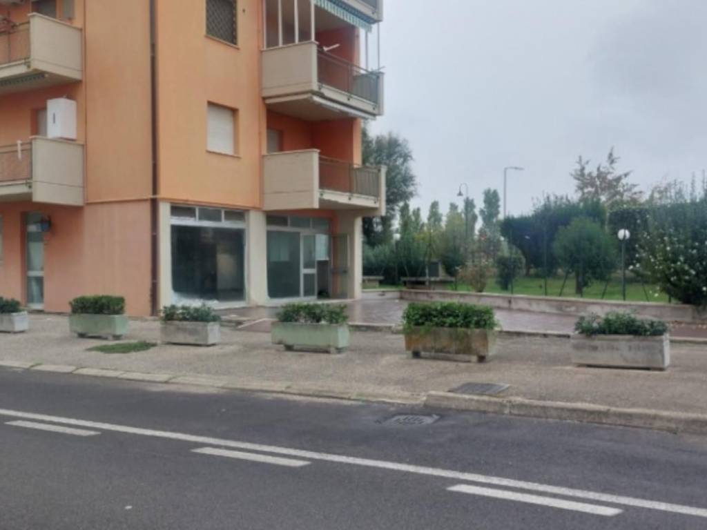 Immobile a Alba adriatica in Via Cavour, N. 89 - Foto 4