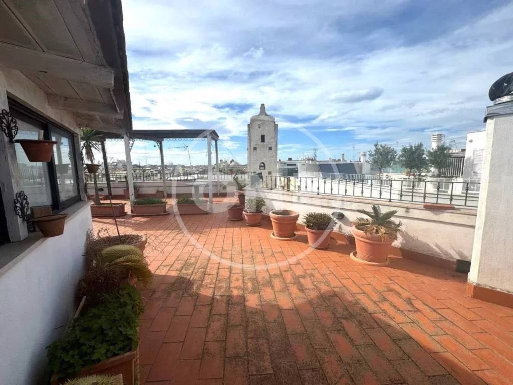 Palazzo / stabile a Trani in Via Porta Antica, 1 - Foto 3