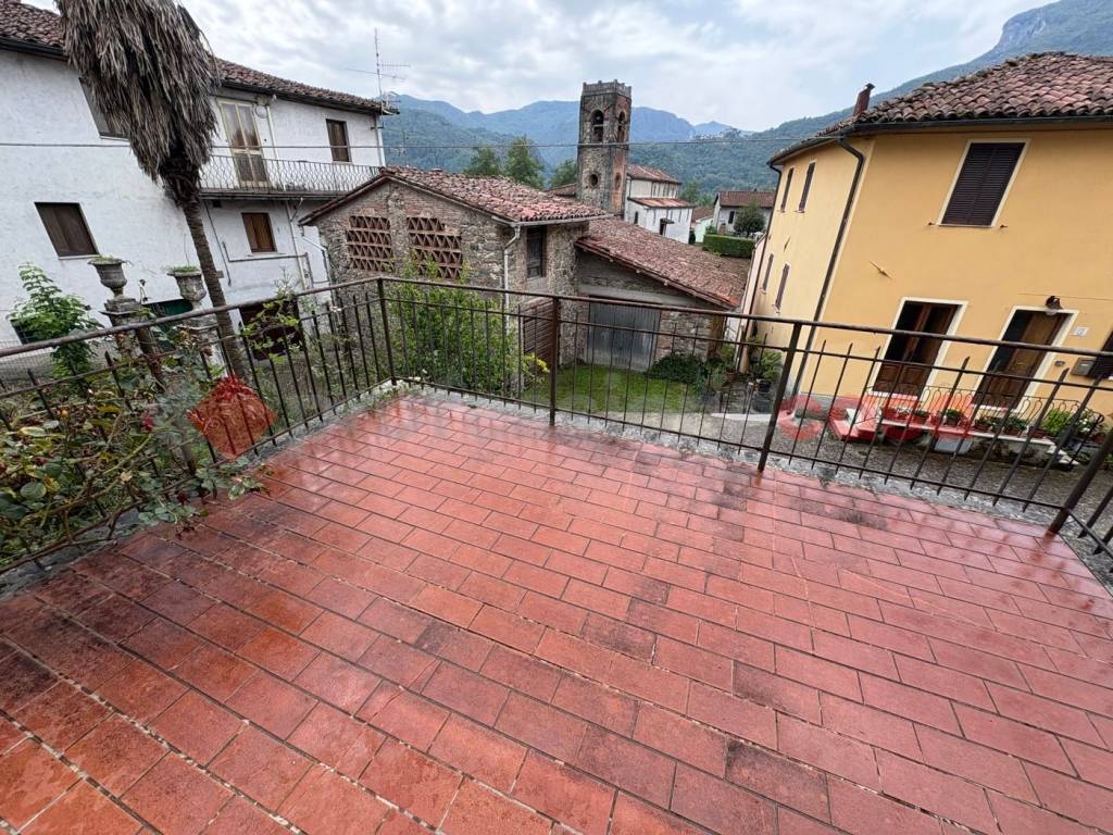 Casa indipendente a Barga in Via Pedona, 12 - Foto 3