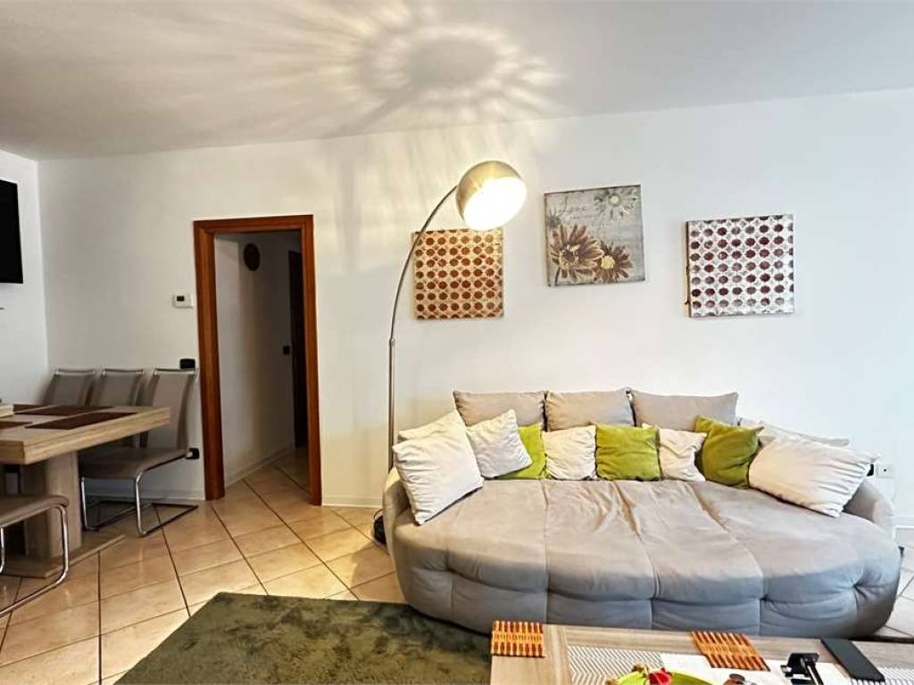 Appartamento a Ala in VIA LARGAIOLI , 150 - Foto 2