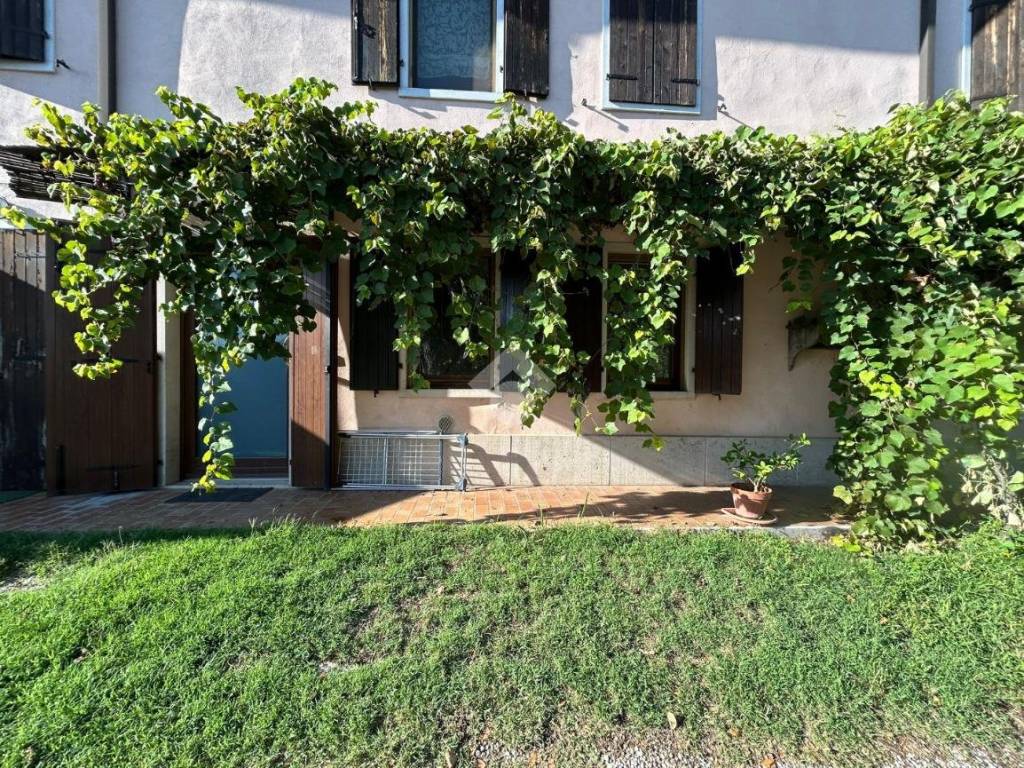 Appartamento a Castelnuovo del garda in Via Campagna Rossa, 28 - Foto 2