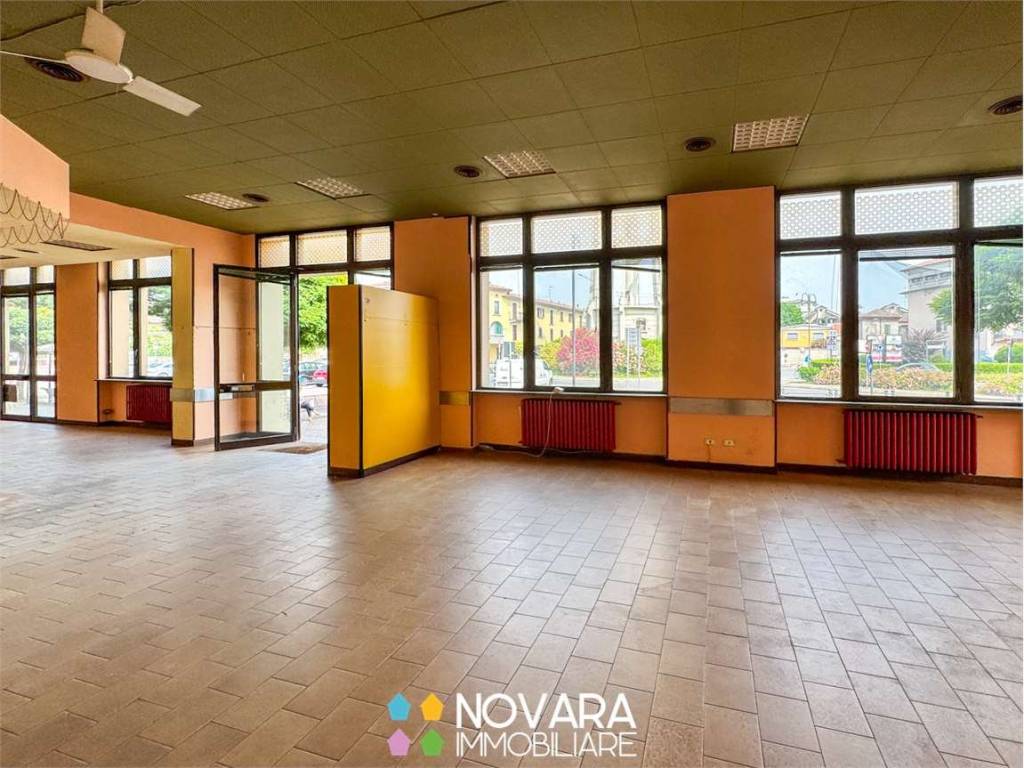 Palazzo / stabile a Galliate in Piazza San Giuseppe, 12 - Foto 4