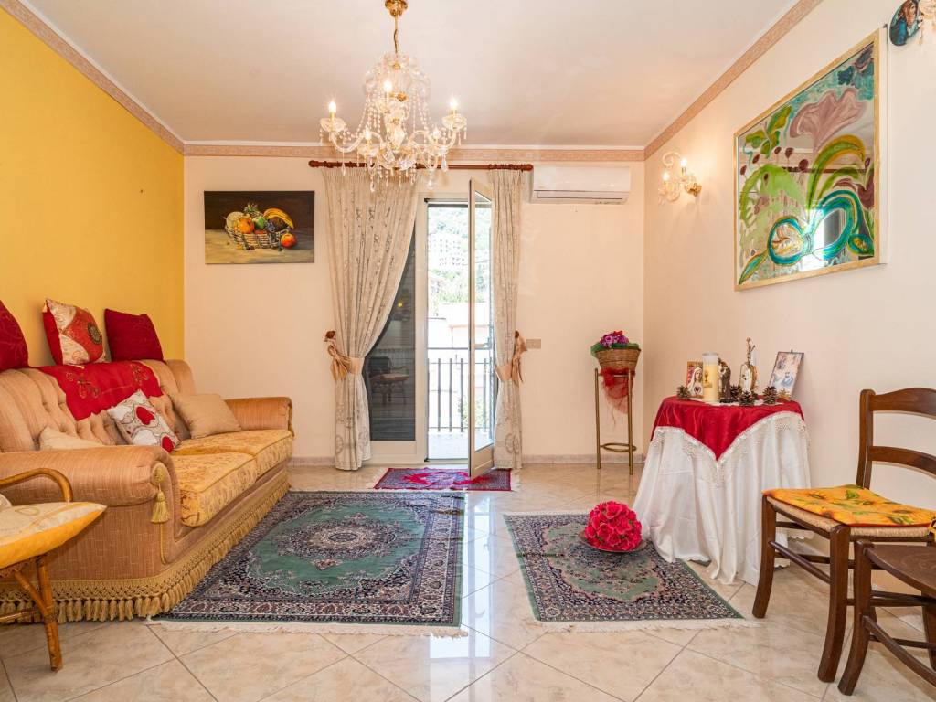 Casa indipendente a Graniti in via Misericordia, 20 - Foto 2