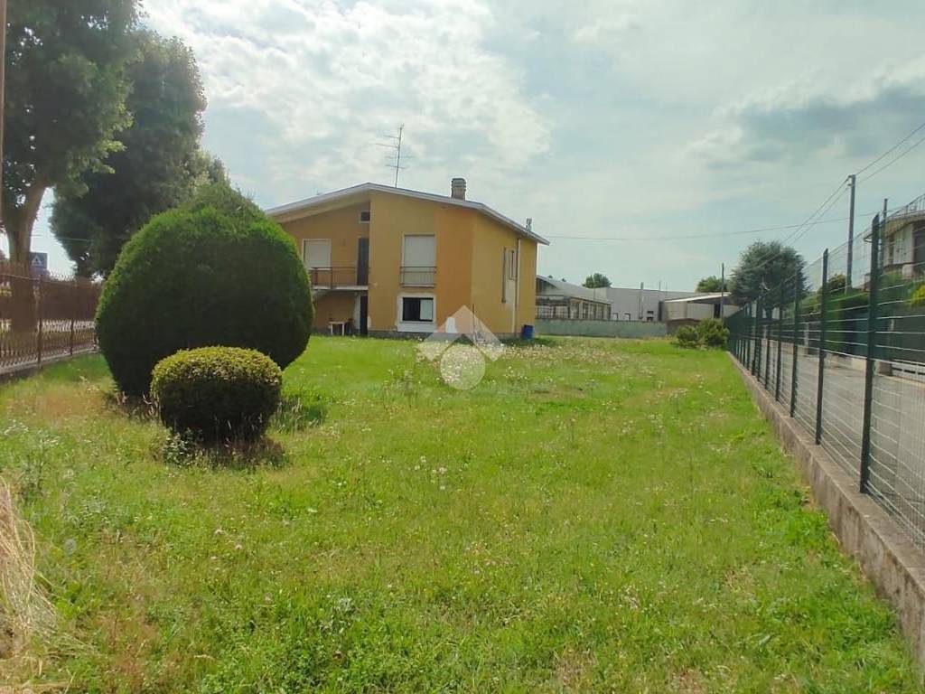 Terreno a Ferno in Via Alcide De Gasperi, 38 - Foto 5
