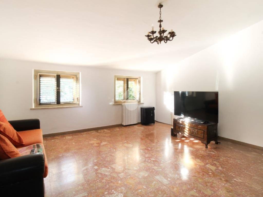 Appartamento a Città sant'angelo in Via della Madonnuccia, 34 - Foto 3