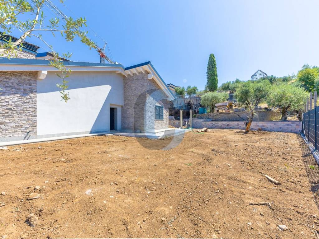 Villa a Monte porzio catone in Via Frascati Colonna, 32 - Foto 5