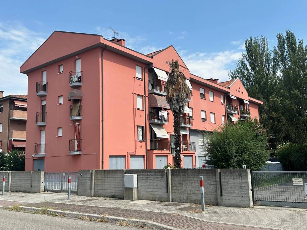 Appartamento a Ferrara in Via Matilde Serao - Foto 3