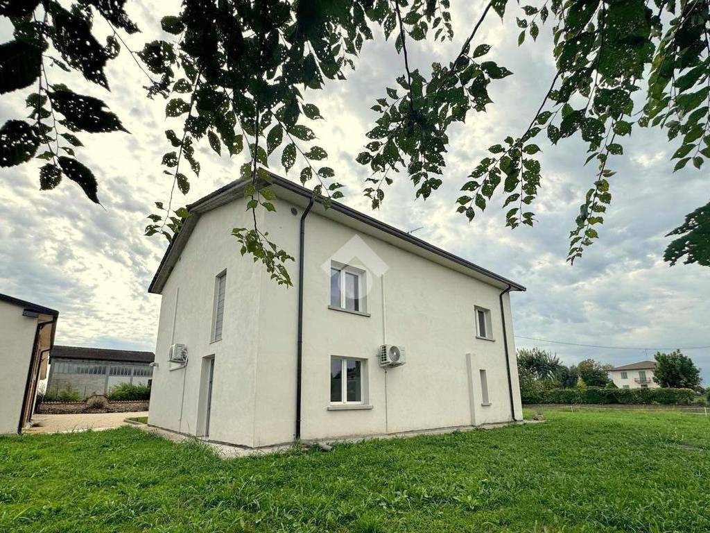 Villa a Goito in Strada Levata - Foto 2