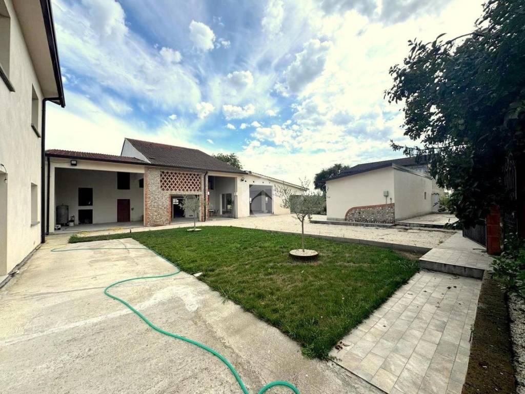Villa a Goito in Strada Levata - Foto 4