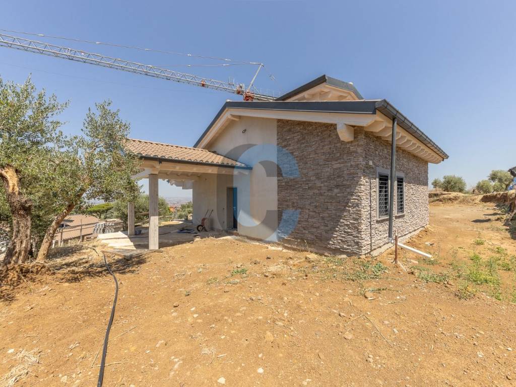 Villa a Monte porzio catone in Via Frascati Colonna, 32 - Foto 2