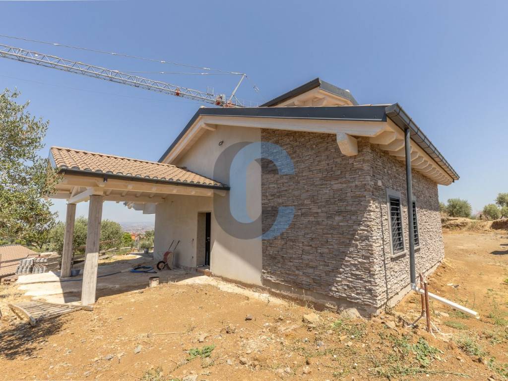 Villa a Monte porzio catone in Via Frascati Colonna, 32 - Foto 3
