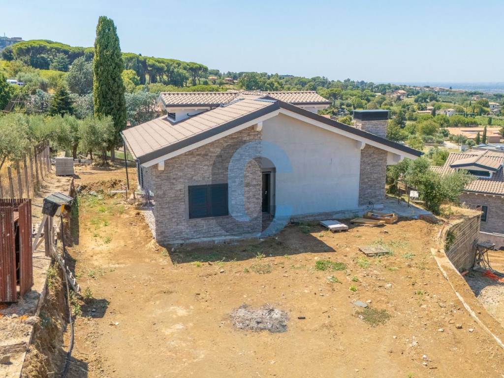 Villa a Monte porzio catone in Via Frascati Colonna, 32 - Foto 4
