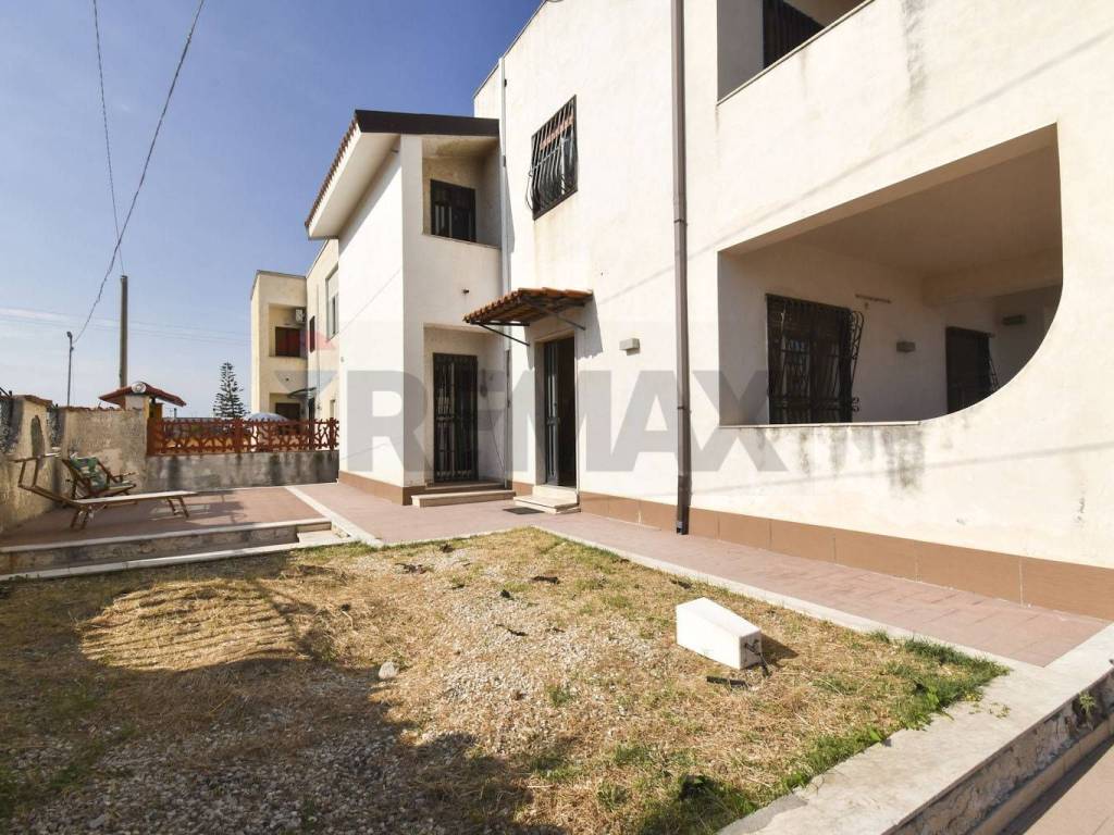 Villa a Augusta in Viale Dei Pini, 44 - Foto 4
