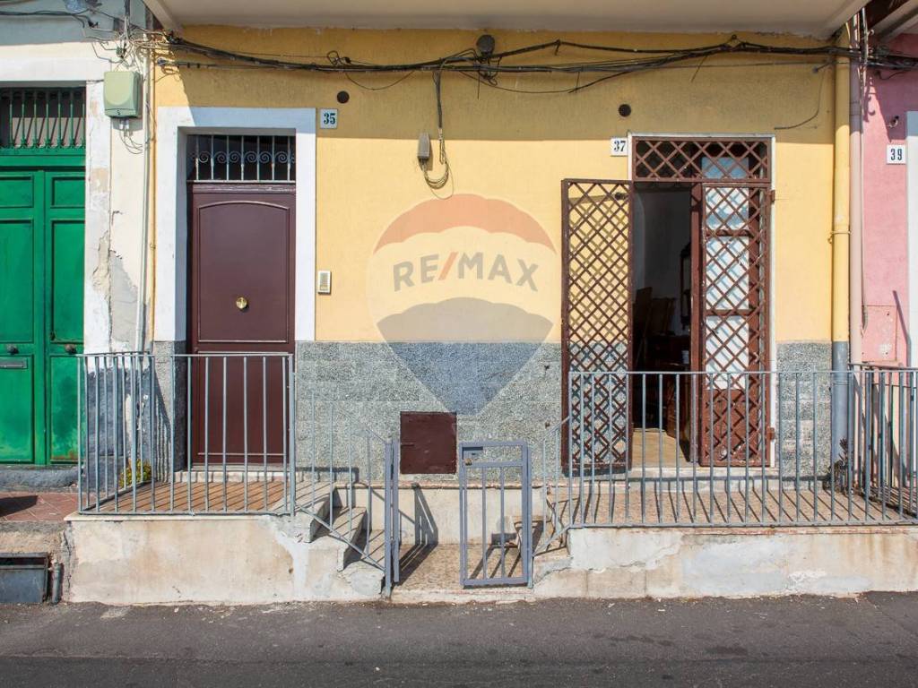Casa indipendente a Aci castello in Via Marina, 37 - Foto 2
