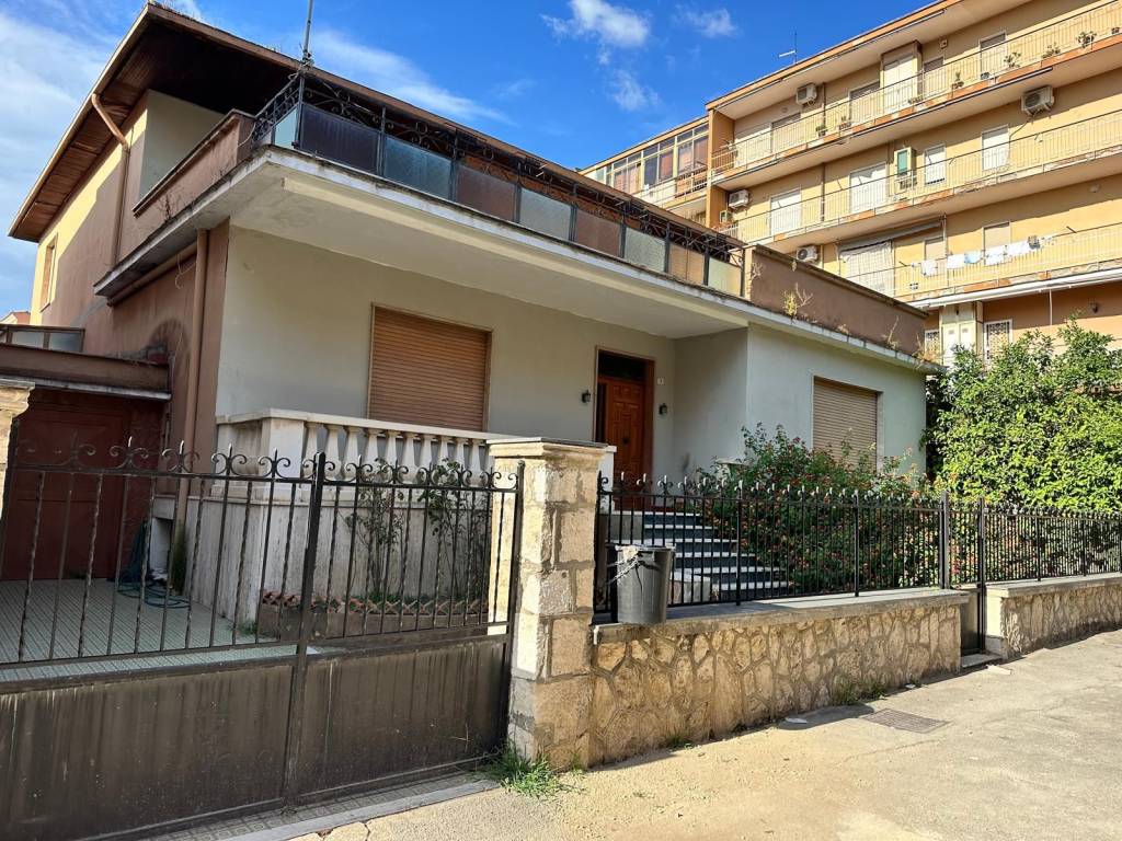 Villa a Maddaloni in Largo Montevergine - Foto 2