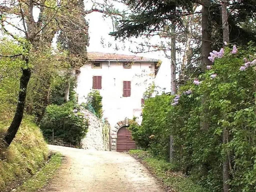 Villa a Pratovecchio e stia in Via Vigna - Foto 4