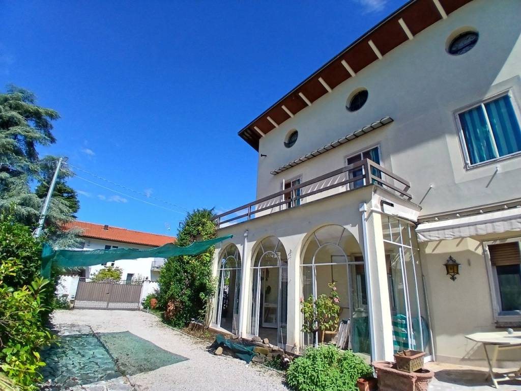 Villa a Thiene in Via Francesco Baracca, 6 - Foto 2