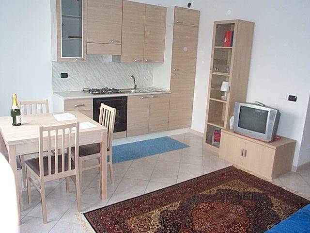 Appartamento a Como in Via Giovanni Battista Scalabrini, 39 - Foto 2