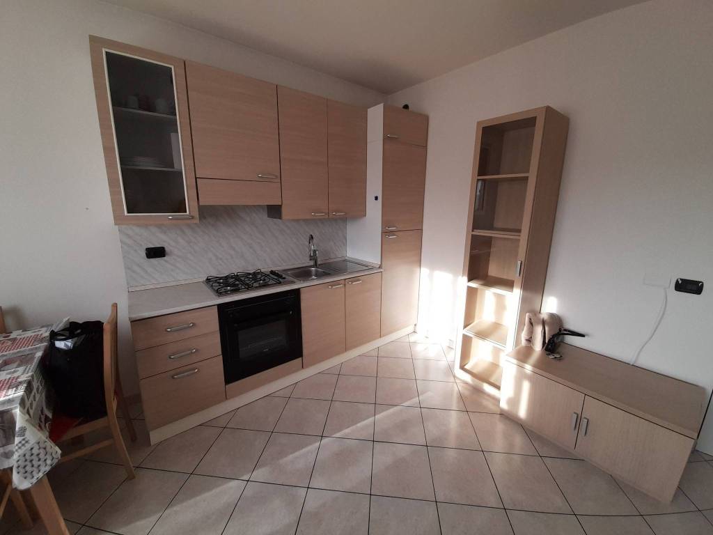 Appartamento a Como in Via Giovanni Battista Scalabrini, 39 - Foto 4